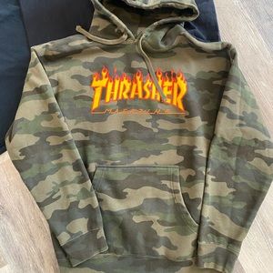 Thrasher Bundle Large Camo Hoodie and T-shirt